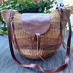 Jute Woven Bag Earth Tones With Leather Flap Great Condition